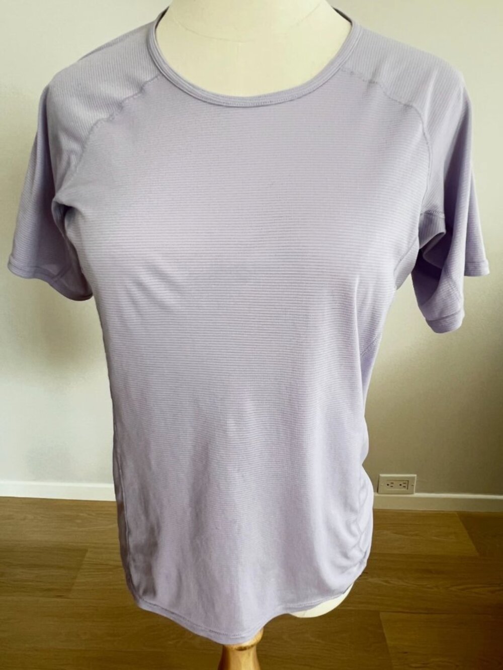 Patagonia Women’s Capilene Base Layer Short Sleeve, Color Lavender, Size S